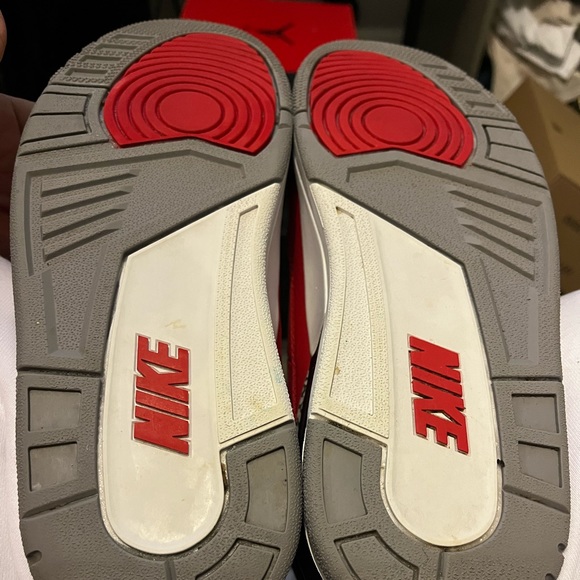 Jordan 3’s sz 10 - Picture 5 of 5
